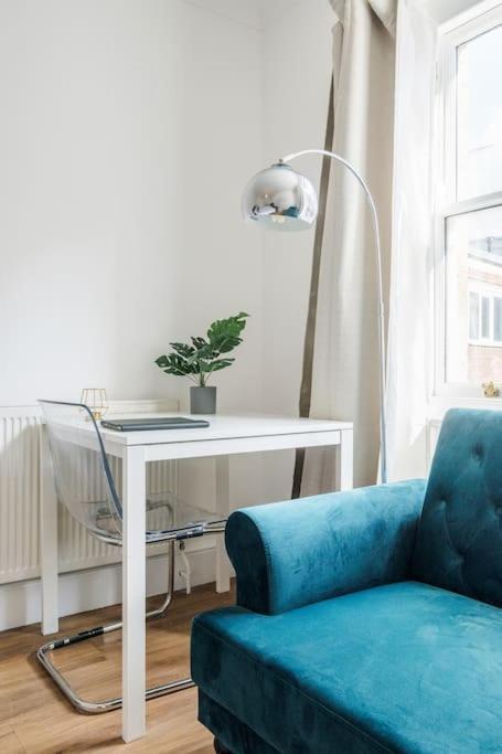 Vakantiehuis House 10 Mins To Tower Bridge Hot Tub & Parking *